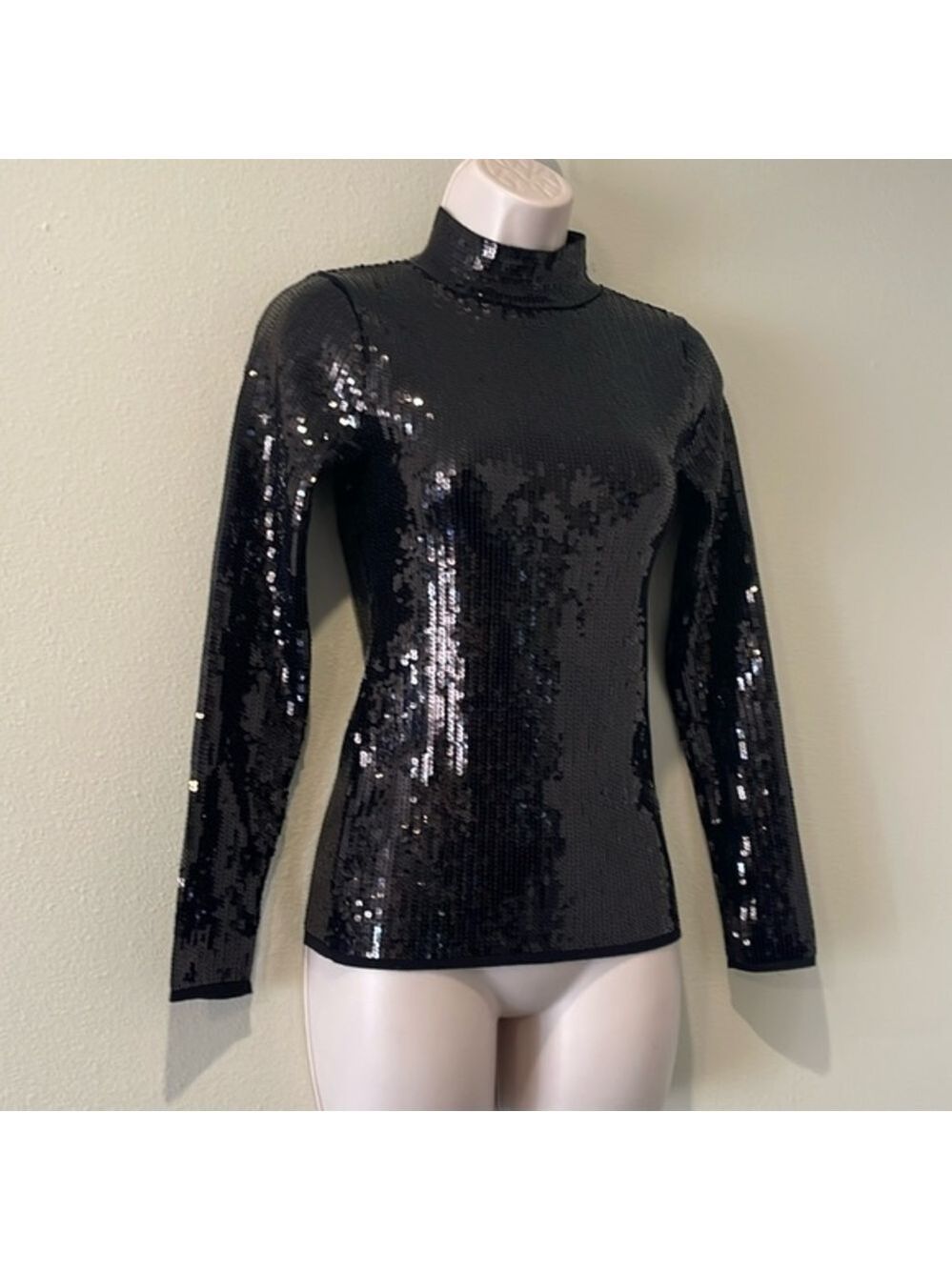 Beyman Collection black sequin knit mock turtle neck top, Small